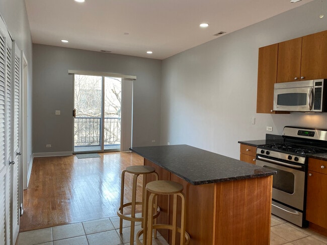 Building Photo - 14 S Leavitt St