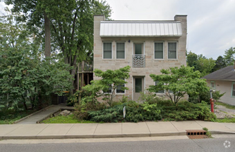 Building Photo - 406 E Hillside Dr