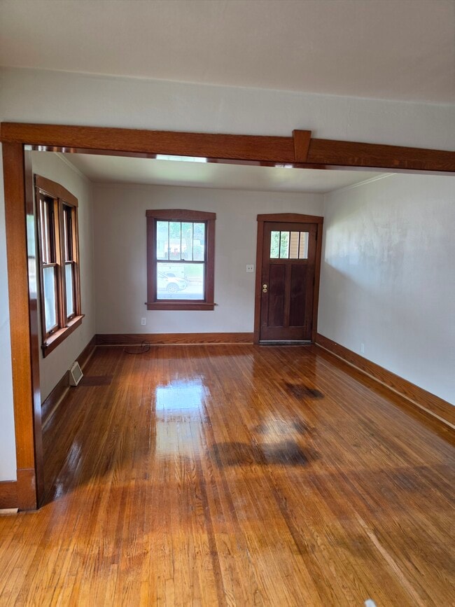 Building Photo - 2710 Myrtle St