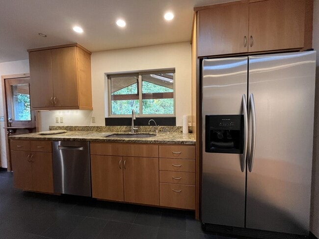 Building Photo - Charming Portland Home with Garden Oasis, ...