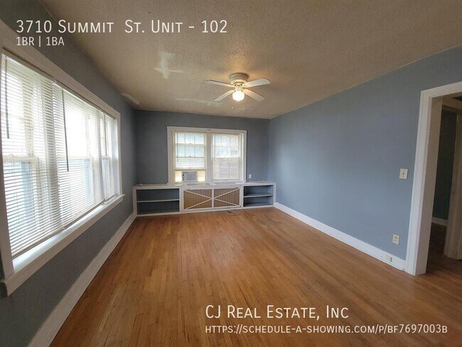 Building Photo - 3710 Summit St