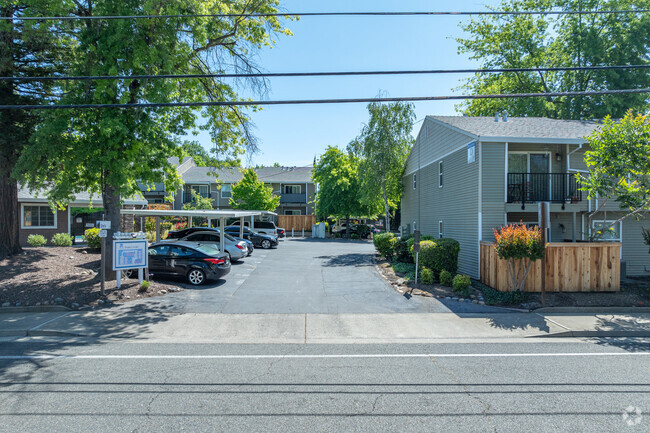 Foto del edificio - The Hamptons at River Heights