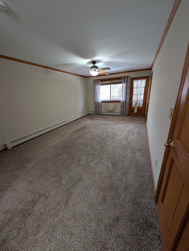 Foto del edificio - 321 Titusville Rd