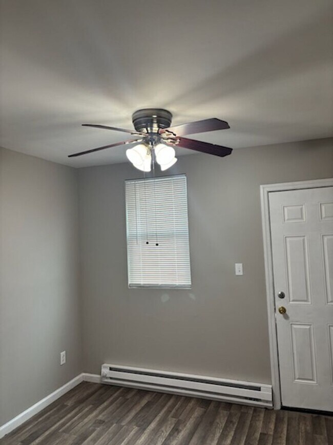 Building Photo - 3479 Amber St