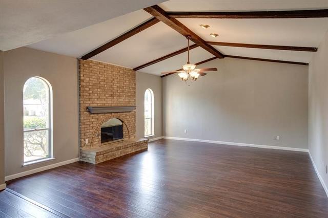 Foto del edificio - 1320 Cherry Hill Ln