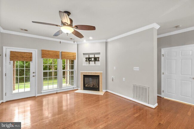 Building Photo - 7230 Darby Downs