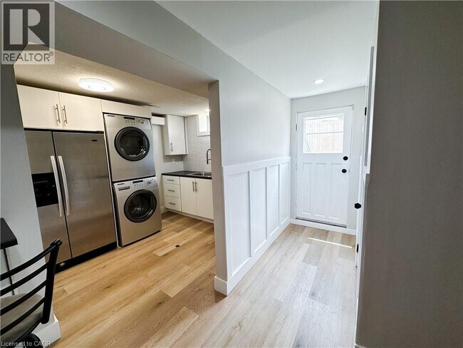 Building Photo - 19 Elm Ridge Dr