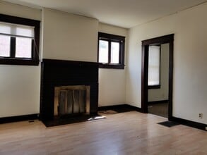 Building Photo - 408 E Cottage Grove Ave