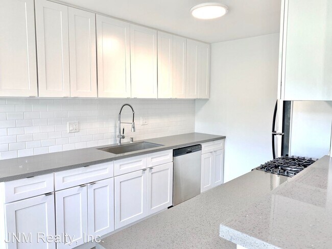 Foto del edificio - 4808-4816 August St