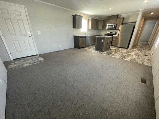 Building Photo - 38039 Leverette Ave