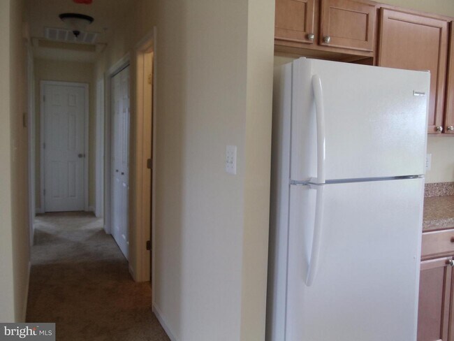 Building Photo - 17945 Wide Bay Way