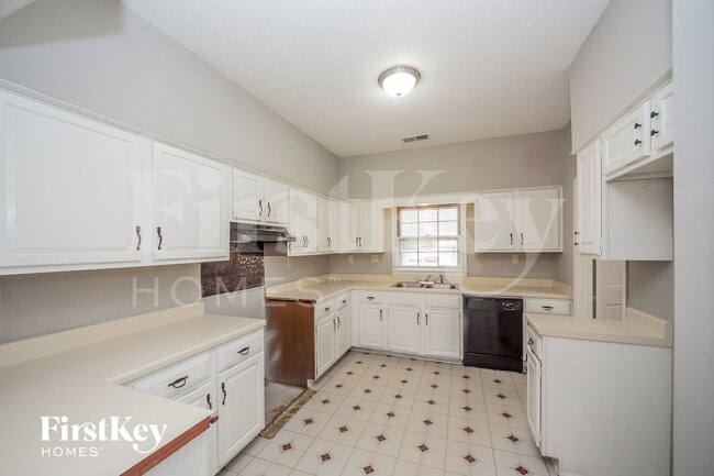 Building Photo - 7115 Falls Hollow Cove