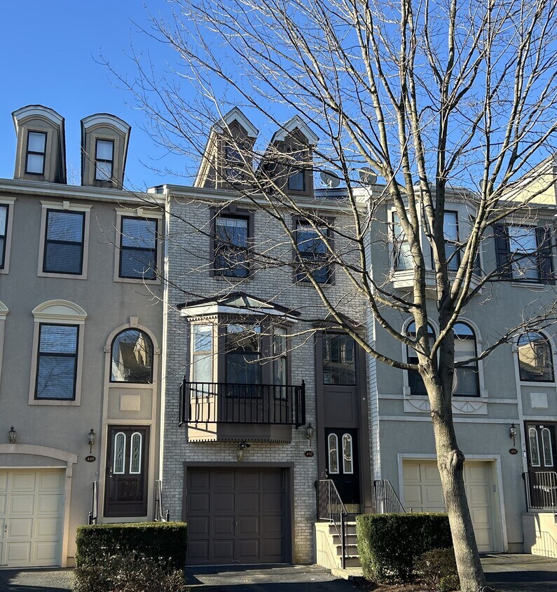 450 Hartford Dr, Nutley, NJ 07110 Townhome Rentals in Nutley NJ