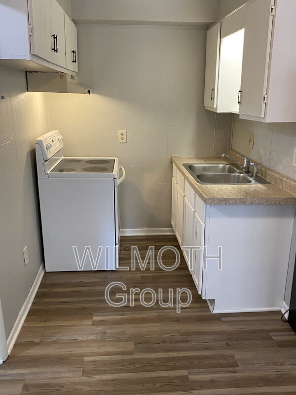 Building Photo - 210 Whitlock Ave