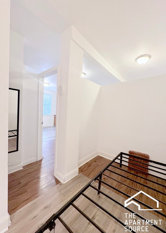 Building Photo - 1900 S Throop St