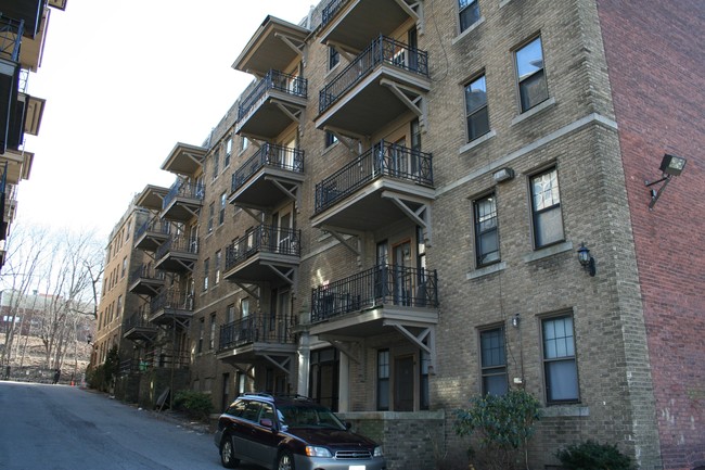 Building Photo - Pearl Street Condos