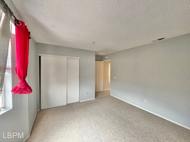 Building Photo - 3 br, 3 bath House - 724 S Sierra Vista Av...
