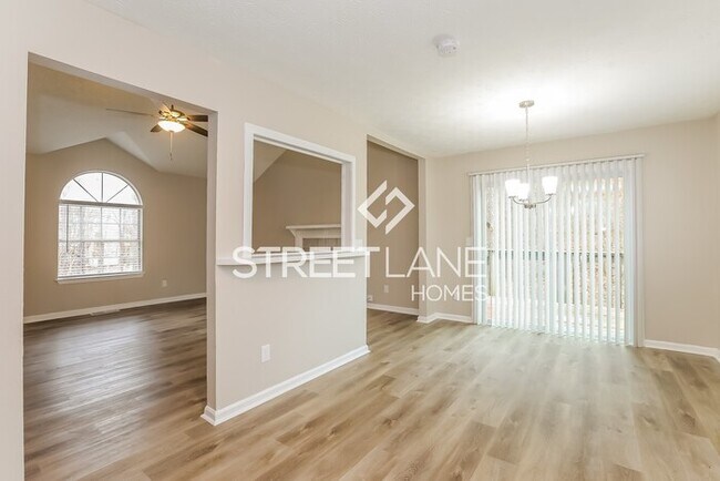 Foto del edificio - Now offering first month's rent FREE!