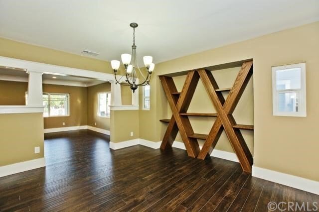 Building Photo - 124 S Ave 54