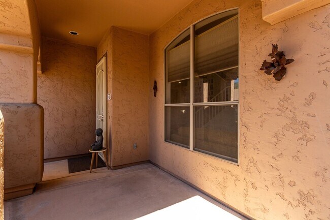 Foto del edificio - Spacious 4BR House in Glendale