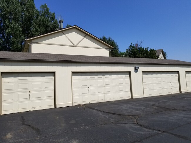 Building Photo - 909 44th Avenue Ct