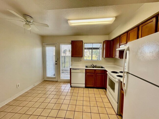 Foto del edificio - 12910 Ashford Point Dr