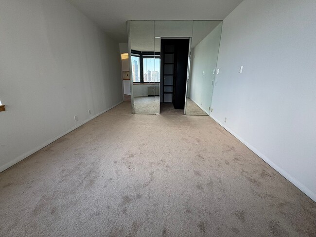 Foto del edificio - 415 E 37th St