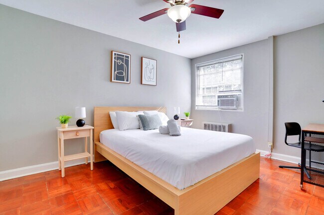 Foto del edificio - 1420 W Abingdon Dr