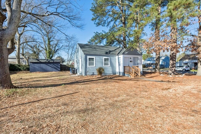Building Photo - Newly renovated! Beautiful 2 bed, 1 bath home in historic Cradock.