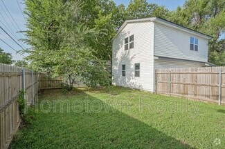Building Photo - 135.5 E Himes St