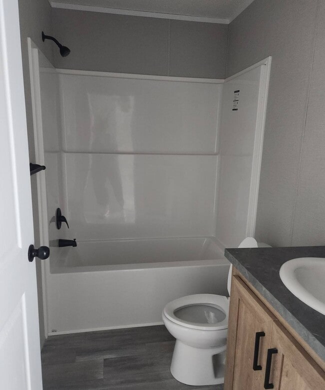 Foto del edificio - 37 Parkview Dr