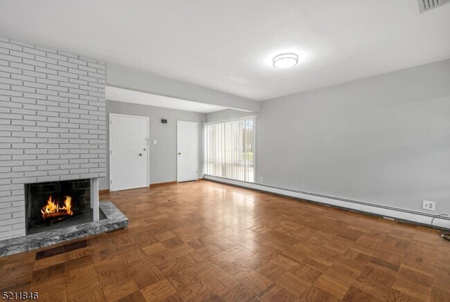 Building Photo - 836 Norgate Dr