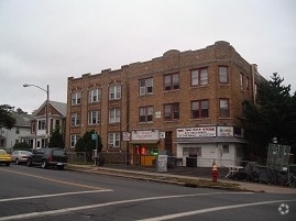 Building Photo - 121-123 Zion St