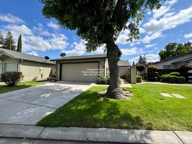 Building Photo - 6019 Carolina Cir