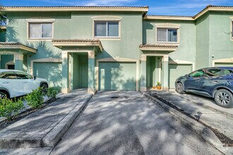 Building Photo - 270 Crestwood Cir