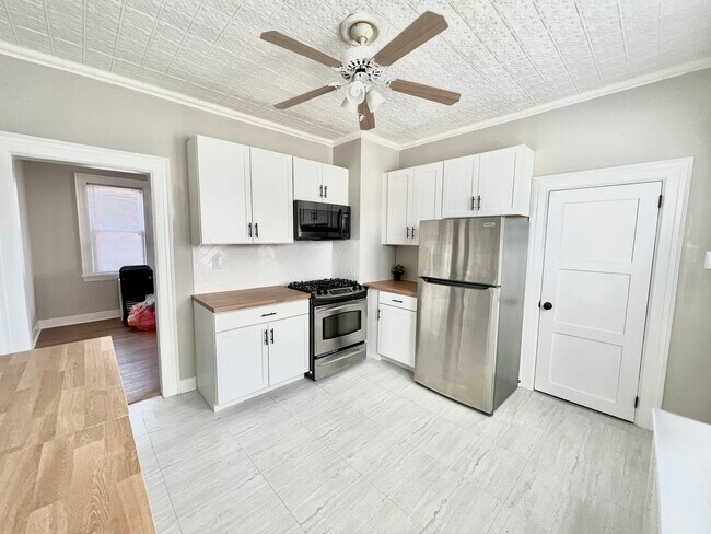 Building Photo - 42 Montclair Ave