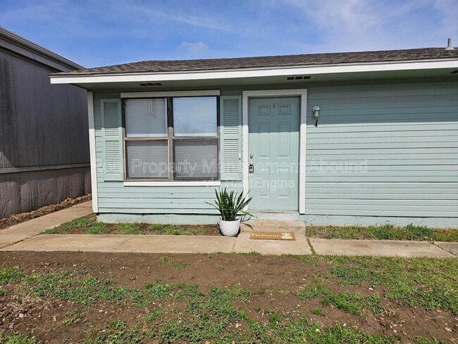 Building Photo - 101 E Broadway St