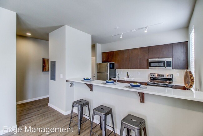 Building Photo - 399 NE 79th Ave