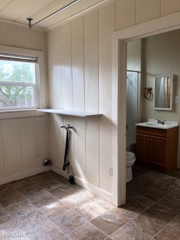 Foto del edificio - 1 br, 1 bath House - 351 West I Street