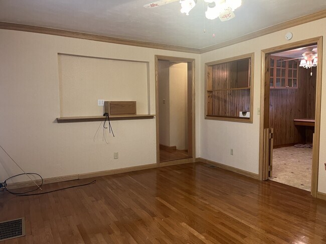 Building Photo - 7851 E 1000 N