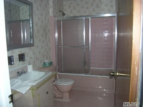 Foto del edificio - 5 Reynolds Rd