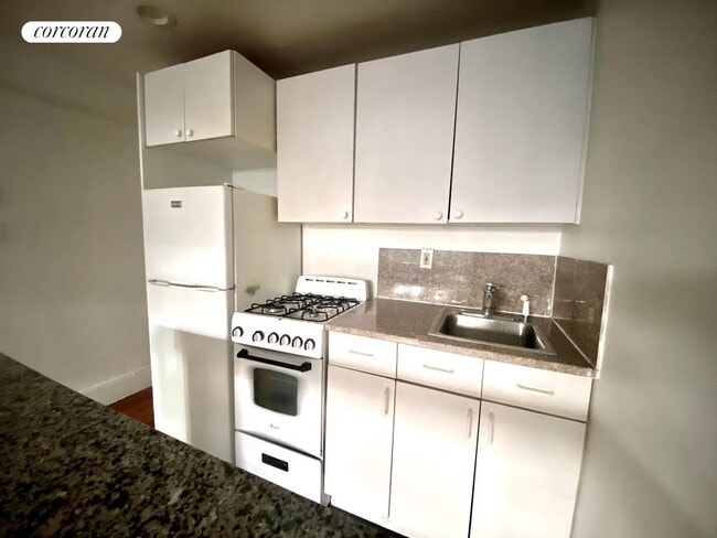 Foto del edificio - 62 W 70th St