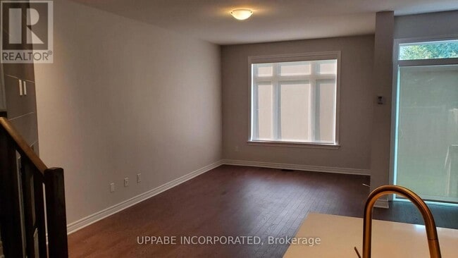 Building Photo - 521 Bulat Ct