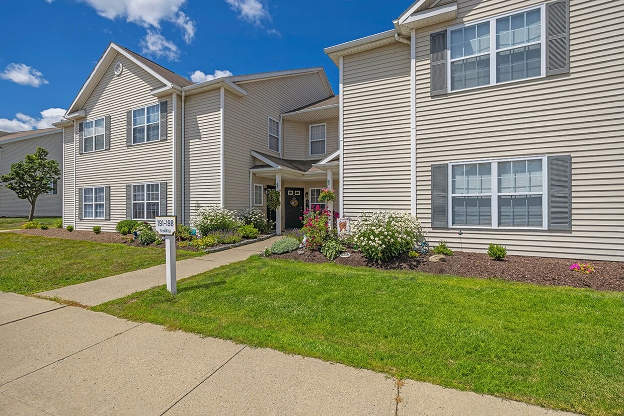 Foto principal - WoodsEdge Apartments