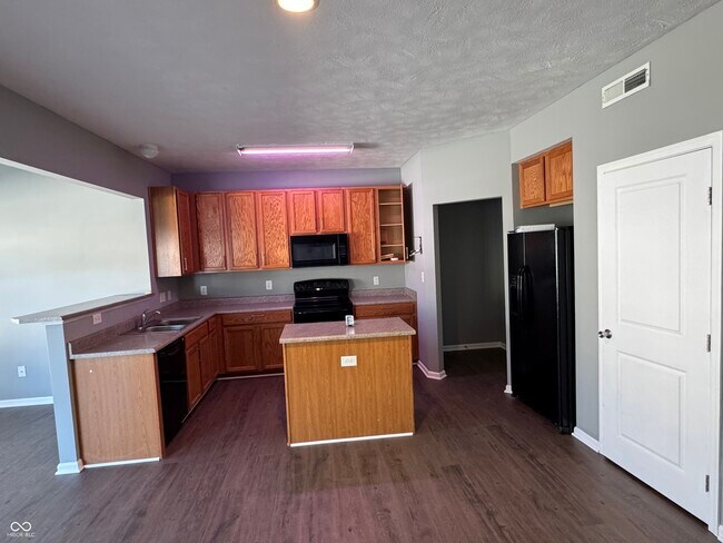 Foto del edificio - 8348 Burket Way