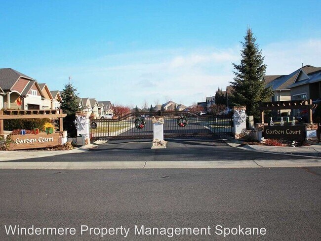 Foto del edificio - 4 br, 3 bath House - 2316 W. Chadwick Ln.