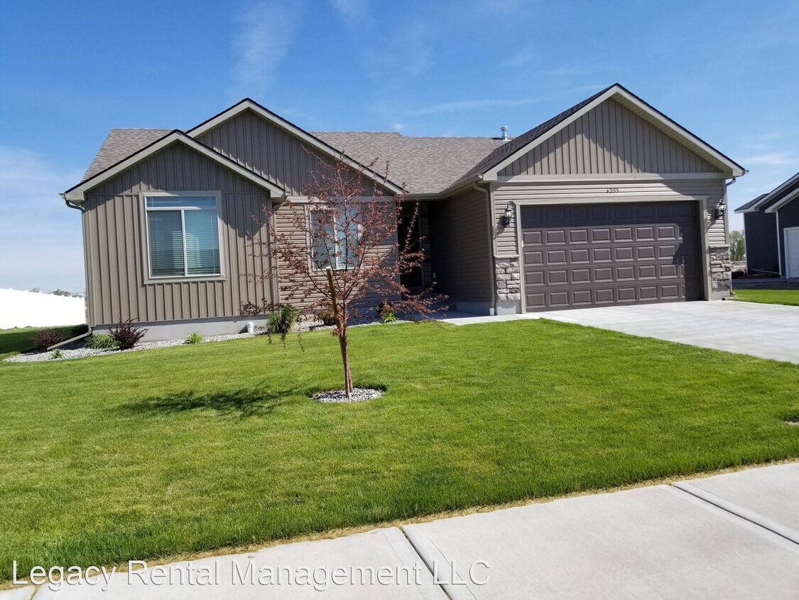 Primary Photo - 4 br, 2 bath House - 4255 Marlin Drive