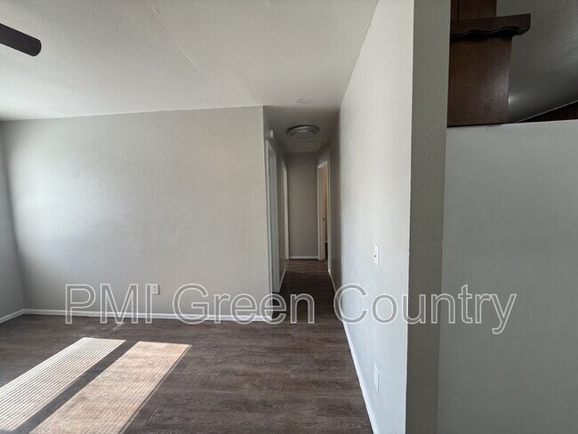 Foto del edificio - 618 N Fairland Ave
