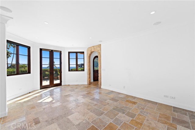 Building Photo - 177 Crescent Bay Dr