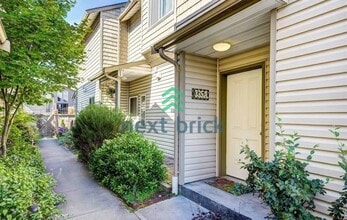 Building Photo - 335 N 105th St